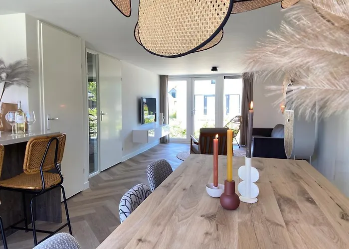 בית נופש Buiten Aan Zee By Droomvilla *